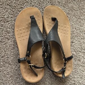 Vionic Black Leather Toe-Ring Sandals with Tan Footbed